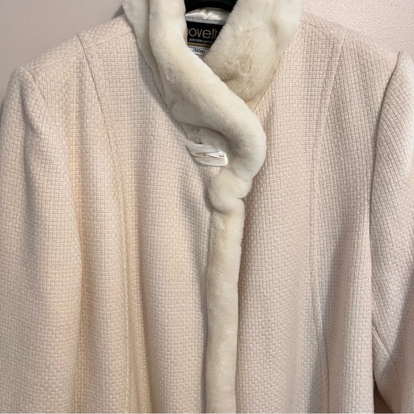 Vintage faux fur trim wool cream coat - Picture 2 of 6